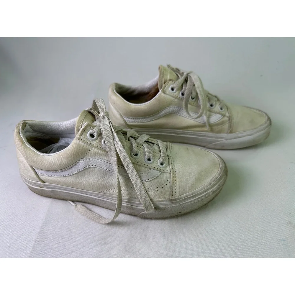 Vans Old Skool True White Canvas Skate Shoes Women's Size 6 Men Size 4.5 Low Top